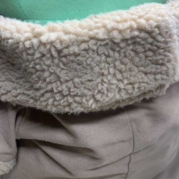 21"x 10" Star Wars The child baby Yoda plush cuddle pillow with hands & feet - Picture 4 of 12